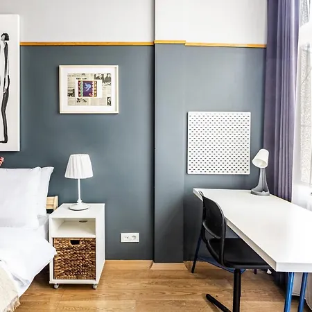 2br - 1 Min Taksim Sq Istiklal Avenue In Beyoglu * Istanbul