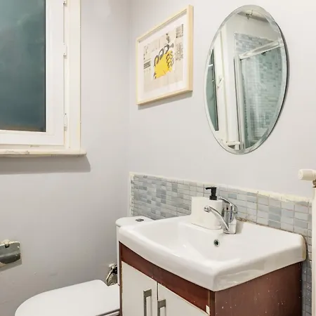 2br - 1 Min Taksim Sq Istiklal Avenue In Beyoglu Lägenhet *